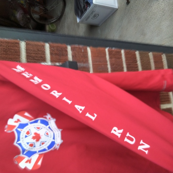 Brooks active wear Dri-fit long sleeve - Picture 5 of 5